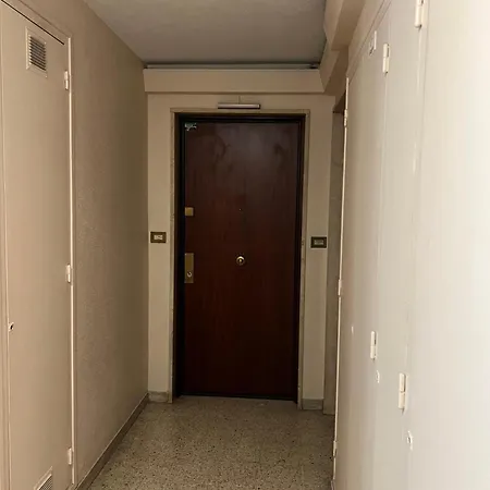 3 Pieces 2 Centre